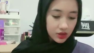 Mbak Tiwi Ukhti Mode Brutal Tutupin Pakai Anu Dream