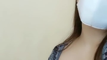 Calla Host Baru Cantik Remas Buah Dada