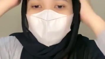 Rani Nakal Remas Susu Jilbab Transparan