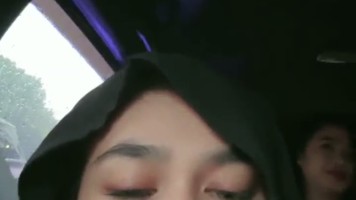 Bokep Premium Sex Supir Ojol Anterin Gerombolan Cewek Lagi Live Show