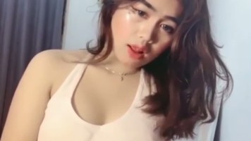 Lilya Cewek Tiktok Pamer Meki Ngangkang