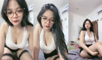 Ayaa Ebot Sexy Pake Stoking Favorit Ngacengin Dream