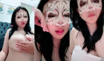 Hachi Lepas Tanktop Putih Remas Susu Kencang Dream