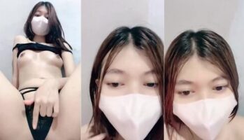 Rena Masih Perawan Ludahin Nenen Omek Tipis HOT51